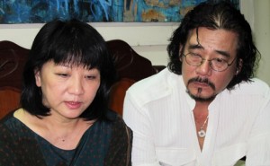 Vợ chồng Cẩm Vân - Khắc Triệu tại toà soạn báo Công An TP.HCM