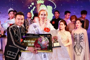 Bằng sự tự tin, bản lĩnh và nỗ lực xuyên suốt hành trình tham dự cuộc thi, ngôi vị Hoa hậu doanh nhân người Việt Toàn cầu 2019 đã gọi tên nữ doanh nhân Thu Hằng