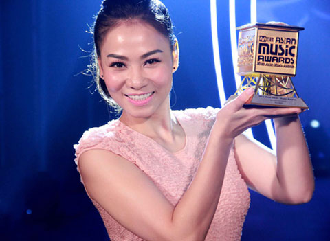 Thu Minh nhận giải Mnet Asian Music Awards được ghi hình và phát tại lễ trao giải.