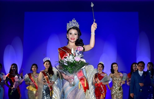 Doanh nhân Đàm Hương Thủy đăng quang Hoa hậu Doanh nhân Người Việt Thế giới 2017 tại Pháp