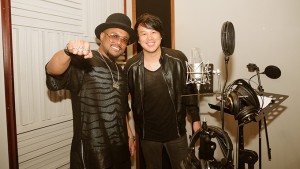 Alp.de.ap (trái) và Thanh Bùi tại phòng thu của Soul Music Academy vào sáng 1-8 - Ảnh: Thảo An