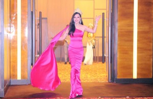 Á hậu Anh Nguyễn tỏa sáng trên ghế giám khảo Hoa hậu và Nam vương Doanh nhân Thế giới Malaysia 2019