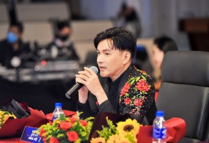 Chuyên gia Make-up Hùng Việt ngồi 'ghế nóng' chương trình truyền hình thực tế Đẹp Từng Milimet