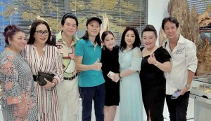 Lần đầu tiên, nghệ sĩ Bình Tinh sẽ đưa Đoàn cải lương tuồng cổ Huỳnh Long đi lưu diễn 12 suất tại các tỉnh miền Trung từ ngày 11.8 đến 24.8 tới đây.