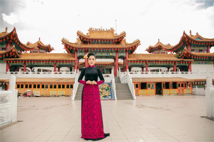 Á hậu Đỗ Minh Châu: “Tôi tự hào mỗi khi khoác trên mình tà áo dài truyền thống”
