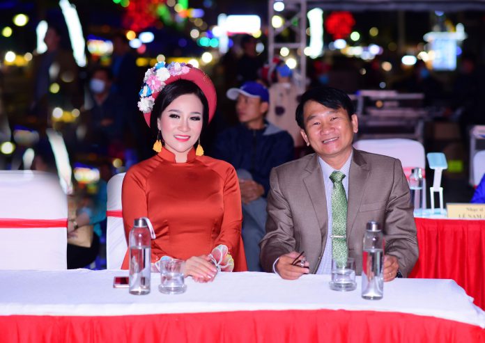 Hoa hậu Nguyễn Lan Vy rạng rỡ trên ghế nóng cuộc thi Tài năng Nghệ thuật “Xuân và Tuổi trẻ”