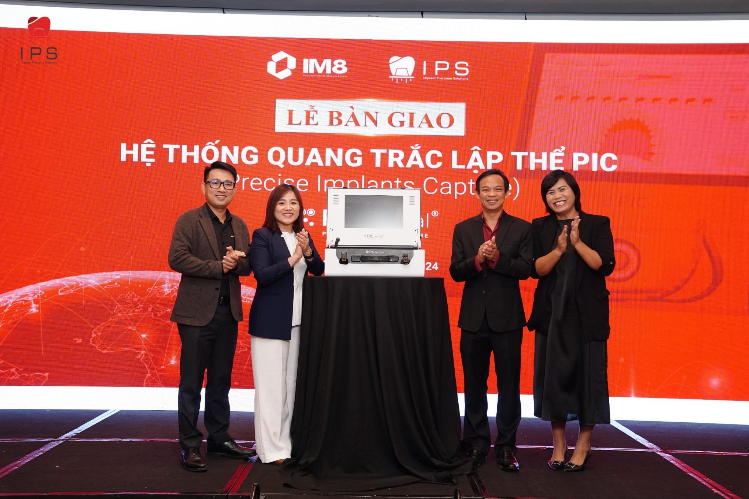 Lễ bàn giao Hệ thống quang trắc lập thể PIC giữa IPS & IM8